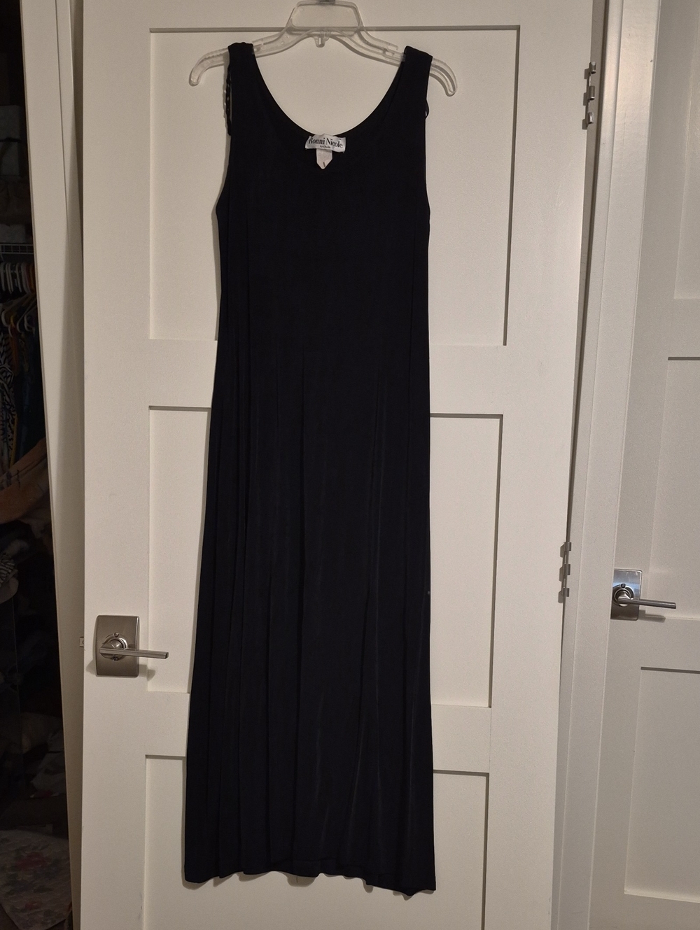 Ronni Nicole Black Sleeveless Maxi Dress
